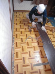 床貼りとクロス張替3
